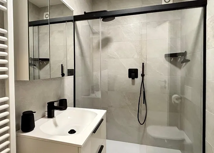 Luna At Dorato, Luxury Apartamento Colico