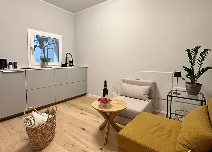 Luna At Dorato, Luxury Apartamento Colico